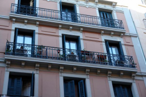 Отель Hostal Dos Naciones  Мадрид